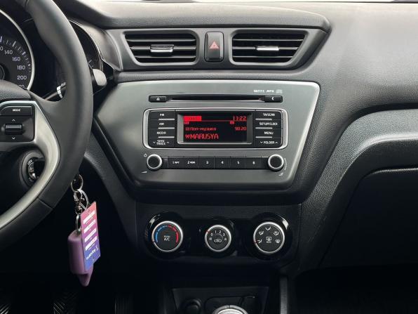 Kia Rio III Рестайлинг с пробегом 2015 года, цена 1 070 000 рублей, 155087 км, седан, Автокод Объявления