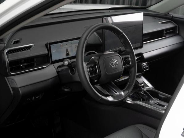 Toyota RAV4 VI (XA60) с пробегом 2026 года, цена 4 305 000 рублей, 40 км, внедорожник, Автокод Объявления
