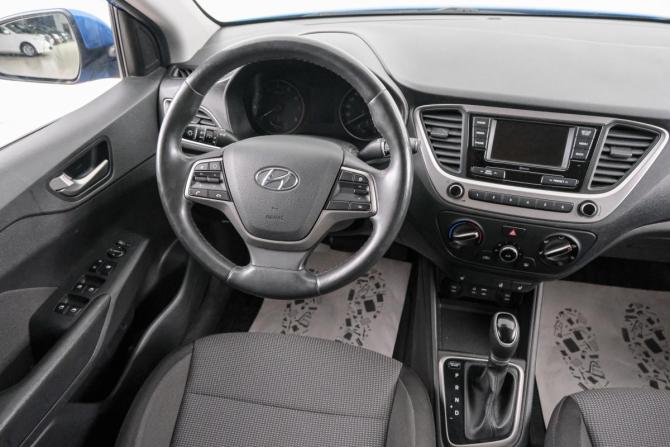 Hyundai Solaris II с пробегом 2018 года, цена 1 549 000 рублей, 9500 км, седан, Автокод Объявления