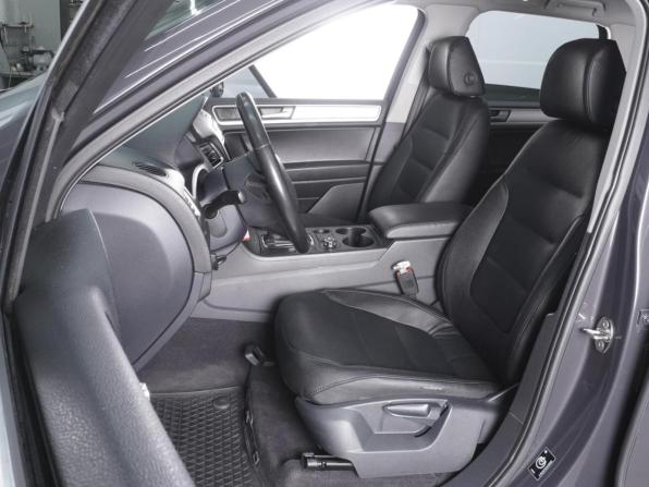 Volkswagen Touareg II с пробегом 2012 года, цена 2 000 000 рублей, 200420 км, внедорожник, Автокод Объявления