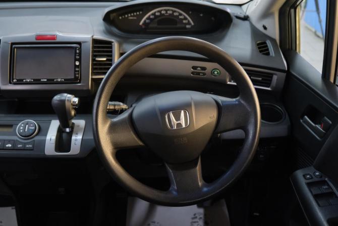 Honda Freed I с пробегом 2011 года, цена 1 219 000 рублей, 160000 км, компактвэн, Автокод Объявления
