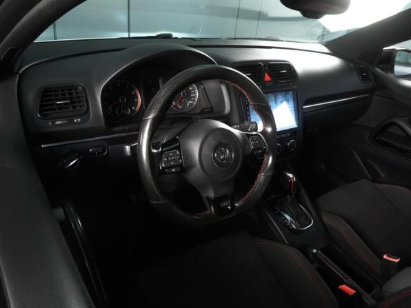 Volkswagen Scirocco III с пробегом 2013 года, цена 1 399 000 рублей, 211653 км, хэтчбек, Автокод Объявления