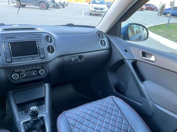 Volkswagen Tiguan I Рестайлинг с пробегом 2011 года, цена 1 240 000 рублей, 134230 км, внедорожник, Автокод Объявления