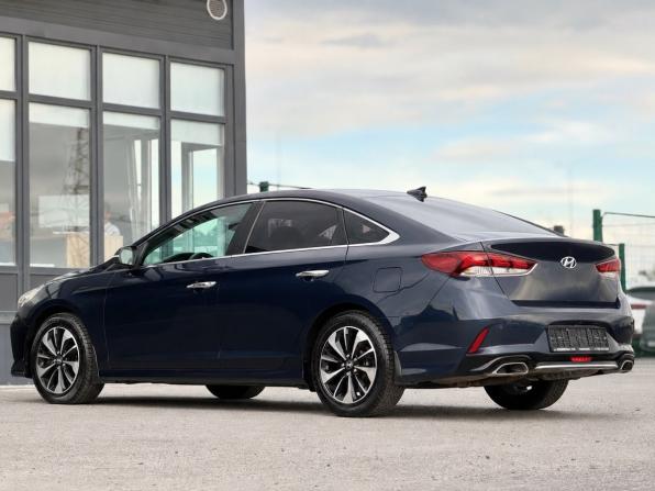 Hyundai Sonata VII (LF) Рестайлинг с пробегом 2017 года, цена 1 785 000 рублей, 125000 км, седан, Автокод Объявления