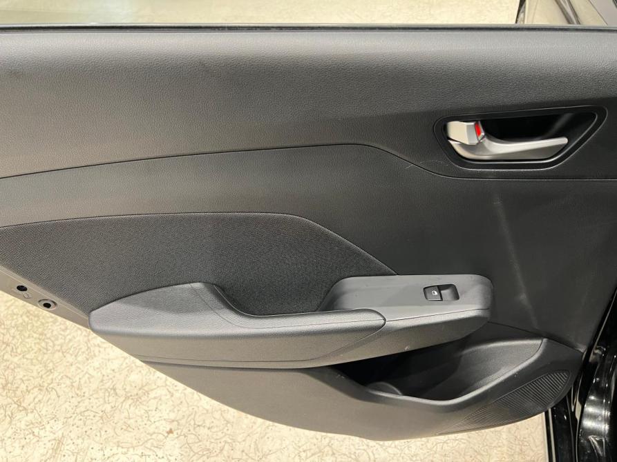 Hyundai Solaris II Санкт-Петербург  - изображение 13