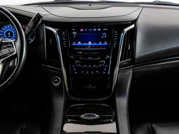 Cadillac Escalade IV с пробегом 2016 года, цена 3 499 000 рублей, 155300 км, внедорожник, Автокод Объявления