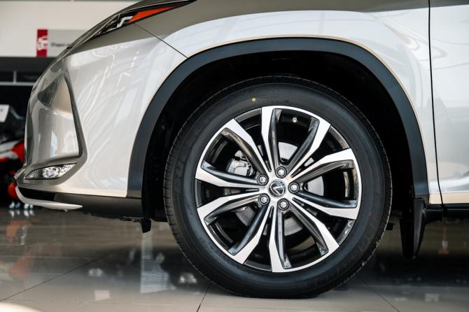 Lexus RX IV Рестайлинг с пробегом 2020 года, цена 5 700 000 рублей, 23673 км, внедорожник, Автокод Объявления