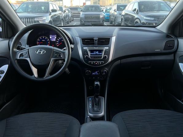 Hyundai Solaris I Рестайлинг с пробегом 2015 года, цена 1 020 000 рублей, 187408 км, седан, Автокод Объявления