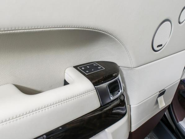 Land Rover Range Rover IV с пробегом 2016 года, цена 6 900 000 рублей, 88000 км, внедорожник, Автокод Объявления