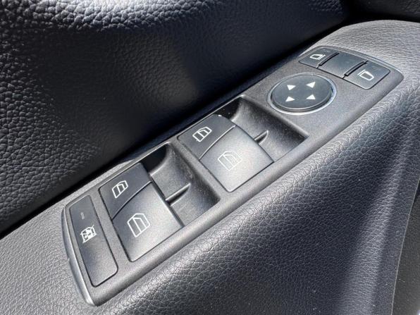 Mercedes-Benz C-Класс III (W204) Рестайлинг с пробегом 2012 года, цена 1 250 000 рублей, 203000 км, седан, Автокод Объявления