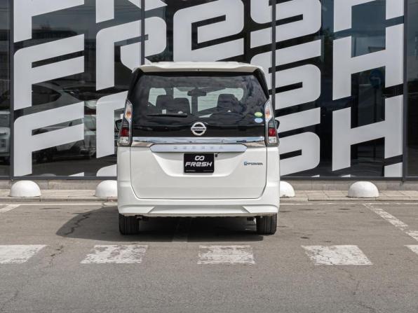Nissan Serena V (C27) с пробегом 2018 года, цена 1 899 000 рублей, 117935 км, минивэн, Автокод Объявления
