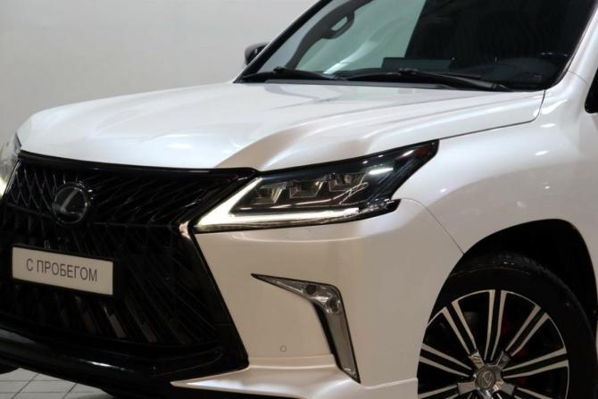 Lexus LX III Рестайлинг 2 с пробегом 2019 года, цена 8 990 000 рублей, 224142 км, внедорожник, Автокод Объявления