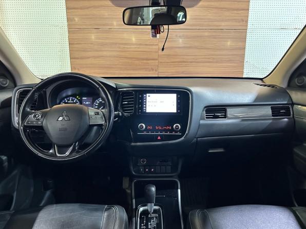 Mitsubishi Outlander III Рестайлинг 3 с пробегом 2020 года, цена 2 249 990 рублей, 158475 км, внедорожник, Автокод Объявления