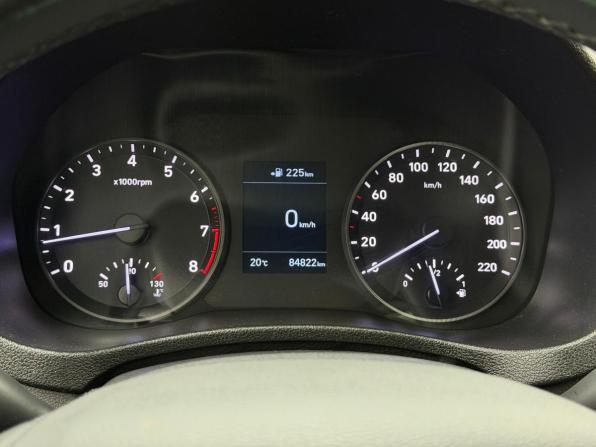Hyundai Solaris II с пробегом 2019 года, цена 1 400 000 рублей, 84500 км, седан, Автокод Объявления
