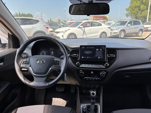 Hyundai Solaris II Рестайлинг с пробегом 2022 года, цена 1 900 000 рублей, 45097 км, седан, Автокод Объявления