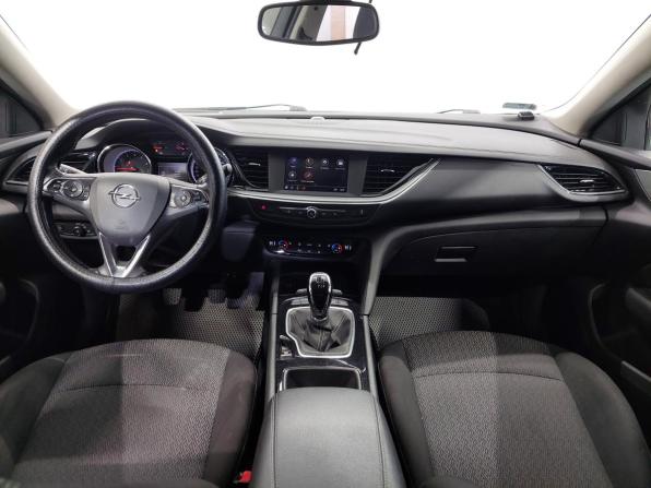 Opel Insignia II с пробегом 2018 года, цена 1 490 000 рублей, 180000 км, хэтчбек, Автокод Объявления