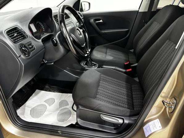 Volkswagen Polo V Рестайлинг с пробегом 2016 года, цена 935 000 рублей, 161328 км, седан, Автокод Объявления