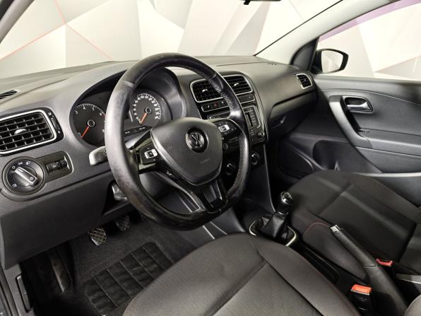 Volkswagen Polo V Рестайлинг с пробегом 2017 года, цена 959 000 рублей, 164375 км, седан, Автокод Объявления
