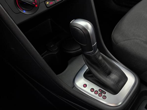 Volkswagen Polo V Рестайлинг с пробегом 2019 года, цена 1 299 000 рублей, 131513 км, седан, Автокод Объявления
