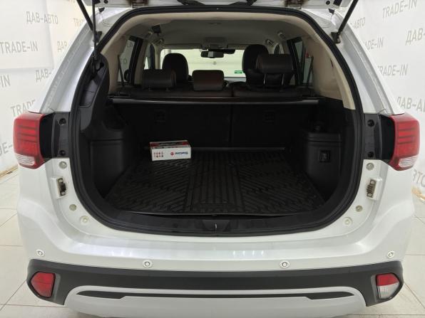 Mitsubishi Outlander III Рестайлинг 3 с пробегом 2019 года, цена 2 599 000 рублей, 193000 км, внедорожник, Автокод Объявления