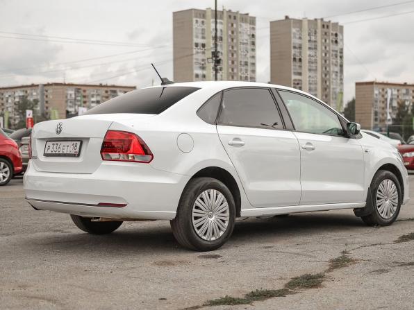 Volkswagen Polo V Рестайлинг с пробегом 2017 года, цена 949 000 рублей, 128537 км, седан, Автокод Объявления