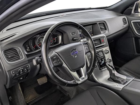 Volvo S60 II Рестайлинг с пробегом 2017 года, цена 2 150 000 рублей, 53376 км, седан, Автокод Объявления