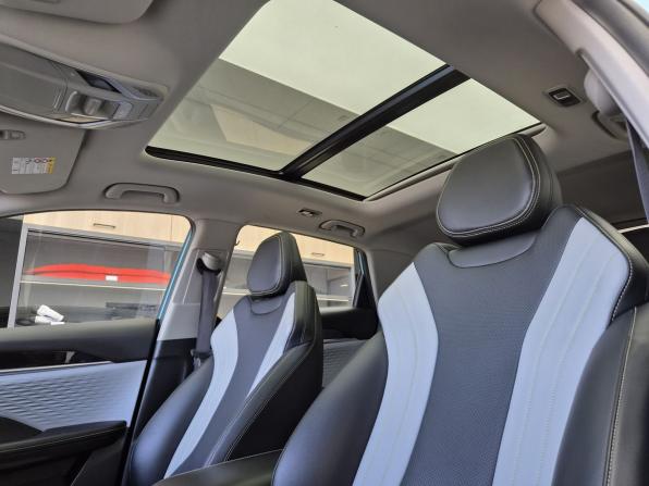 Geely Coolray I Рестайлинг с пробегом 2023 года, цена 2 050 000 рублей, 23969 км, внедорожник, Автокод Объявления