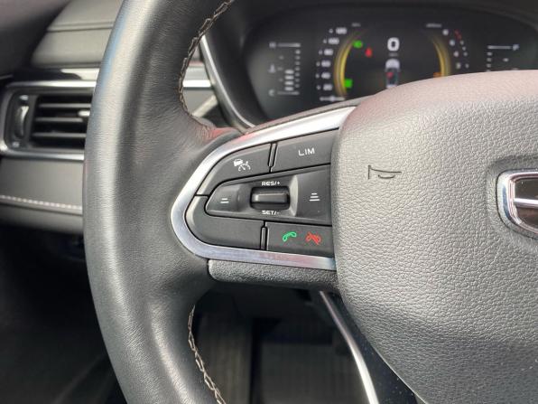 Geely Atlas Pro с пробегом 2023 года, цена 1 990 000 рублей, 80258 км, внедорожник, Автокод Объявления