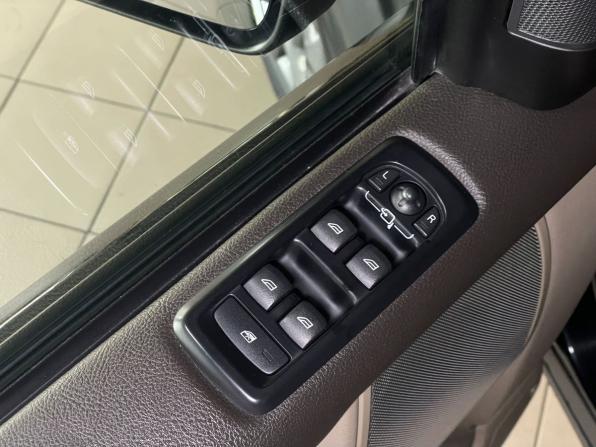 Land Rover Discovery IV с пробегом 2011 года, цена 1 650 000 рублей, 238019 км, внедорожник, Автокод Объявления