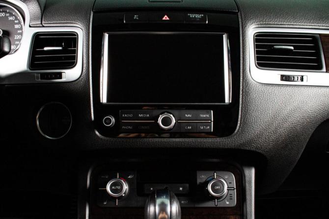Volkswagen Touareg II с пробегом 2011 года, цена 1 799 000 рублей, 228700 км, внедорожник, Автокод Объявления