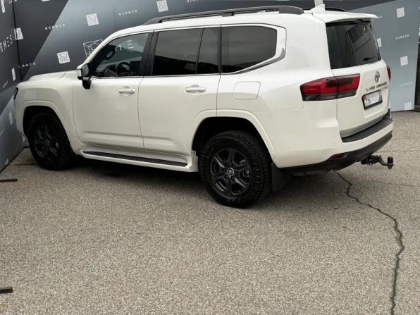 Toyota Land Cruiser 300 Series с пробегом 2023 года, цена 10 880 000 рублей, 50320 км, внедорожник, Автокод Объявления