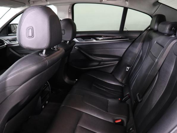 BMW 5 серии VII (G30/G31/G38) с пробегом 2019 года, цена 2 150 000 рублей, 122942 км, седан, Автокод Объявления