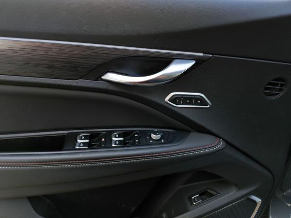 Geely Tugella I Рестайлинг с пробегом 2023 года, цена 2 770 000 рублей, 46108 км, внедорожник, Автокод Объявления