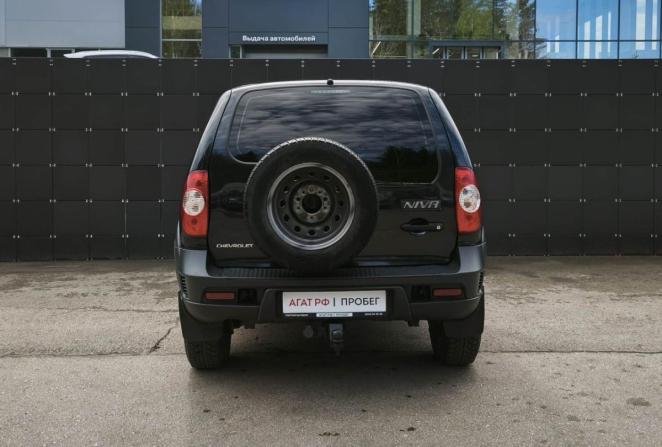 Chevrolet Niva I Рестайлинг с пробегом 2017 года, цена 705 000 рублей, 110528 км, внедорожник, Автокод Объявления