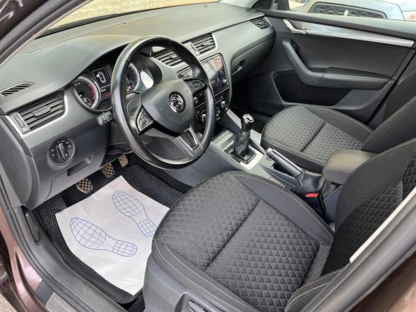 Skoda Octavia III (A7) Рестайлинг с пробегом 2018 года, цена 1 650 000 рублей, 137790 км, лифтбек, Автокод Объявления
