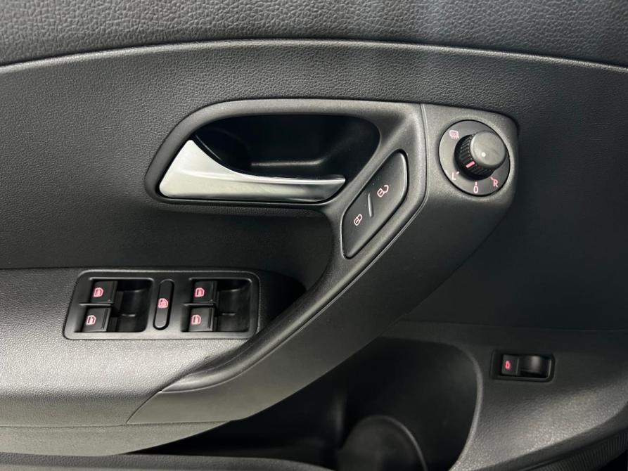 Volkswagen Polo V Рестайлинг Казань  - изображение 11