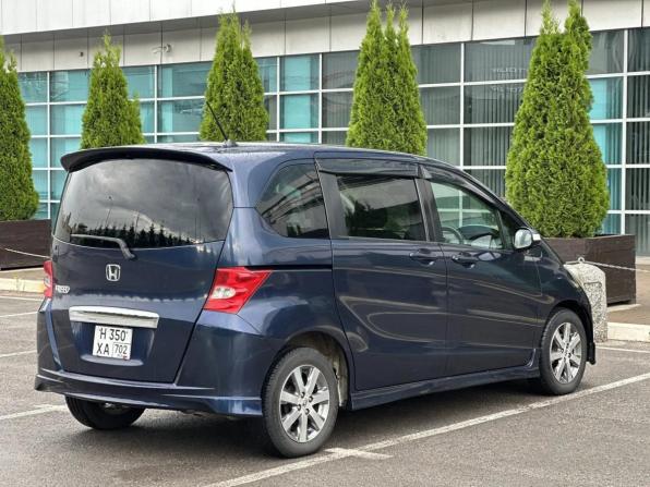 Honda Freed I с пробегом 2008 года, цена 989 000 рублей, 125000 км, компактвэн, Автокод Объявления