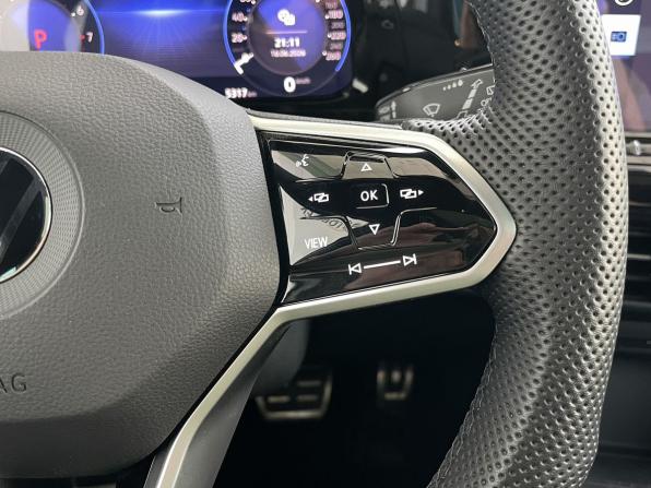 Volkswagen Golf VIII с пробегом 2024 года, цена 3 570 000 рублей, 5317 км, хэтчбек, Автокод Объявления