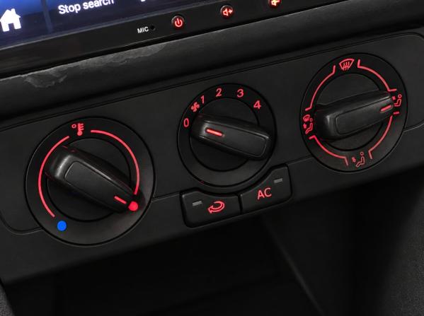 Volkswagen Polo V с пробегом 2012 года, цена 599 000 рублей, 177000 км, седан, Автокод Объявления