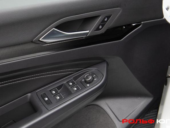 Volkswagen Golf VIII с пробегом 2022 года, цена 2 520 000 рублей, 21810 км, хэтчбек, Автокод Объявления