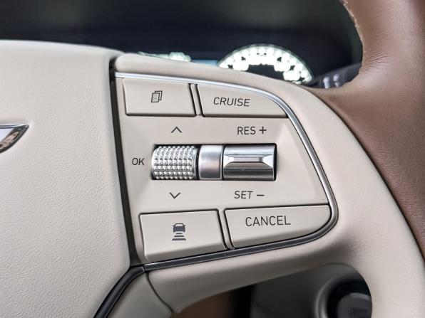 Genesis G90 I Рестайлинг с пробегом 2022 года, цена 5 990 000 рублей, 55762 км, седан, Автокод Объявления
