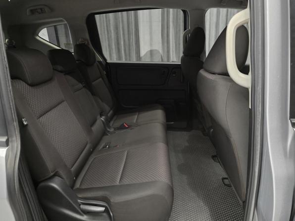Honda Freed II Рестайлинг с пробегом 2019 года, цена 1 450 000 рублей, 131000 км, компактвэн, Автокод Объявления
