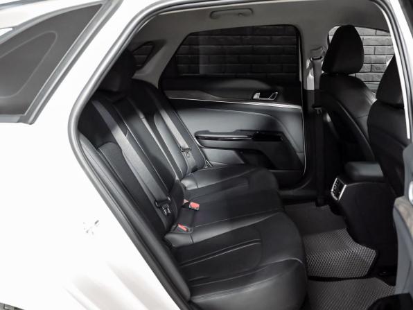 Kia K5 III с пробегом 2022 года, цена 2 750 000 рублей, 62013 км, седан, Автокод Объявления