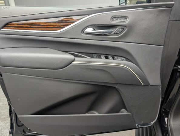 Cadillac Escalade V с пробегом 2022 года, цена 8 825 000 рублей, 48151 км, внедорожник, Автокод Объявления