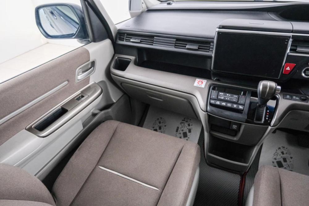 Honda Stepwgn V Рестайлинг Красноярск  - изображение 12