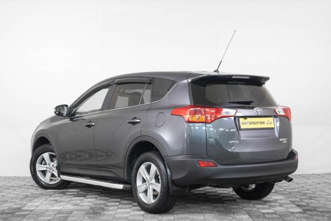 Toyota RAV4 IV (XA40) Рестайлинг с пробегом 2015 года, цена 1 979 000 рублей, 156000 км, внедорожник, Автокод Объявления