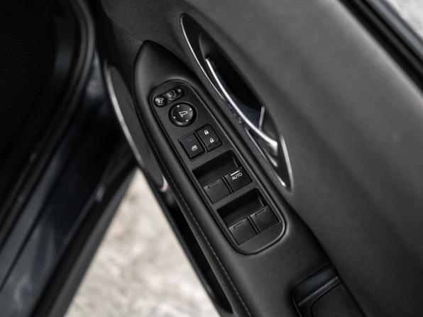 Honda Vezel I Рестайлинг с пробегом 2018 года, цена 1 850 500 рублей, 79918 км, внедорожник, Автокод Объявления