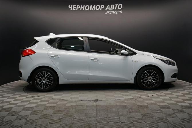 Kia Ceed II с пробегом 2014 года, цена 1 288 000 рублей, 68100 км, хэтчбек, Автокод Объявления