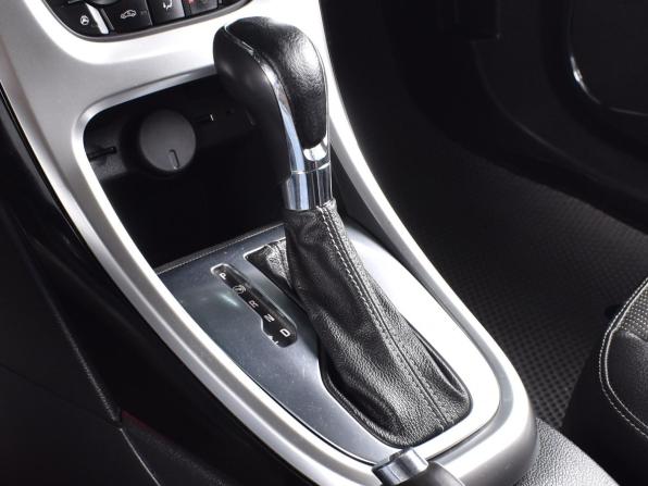 Opel Astra J Рестайлинг с пробегом 2013 года, цена 899 995 рублей, 201318 км, хэтчбек, Автокод Объявления