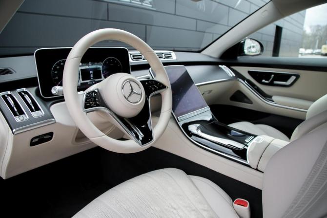 Mercedes-Benz S-Класс VII (W223) с пробегом 2021 года, цена 13 990 000 рублей, 5250 км, седан, Автокод Объявления